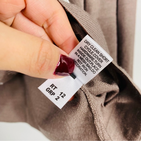 St John Couture Cardigan Beaded Design Wool Blend Knit Women Medium L - Picture 2 of 7